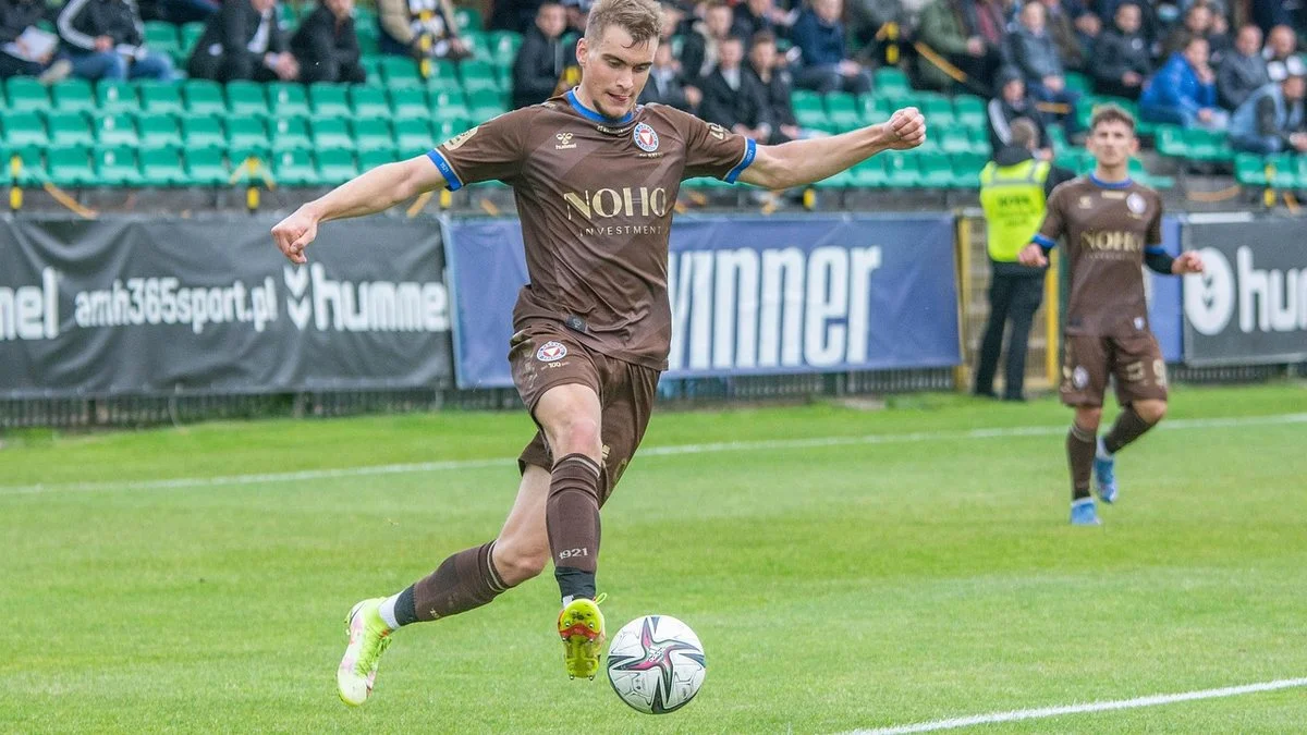 墨西哥17岁新星莫拉成焦点：赛程压力与体能管理